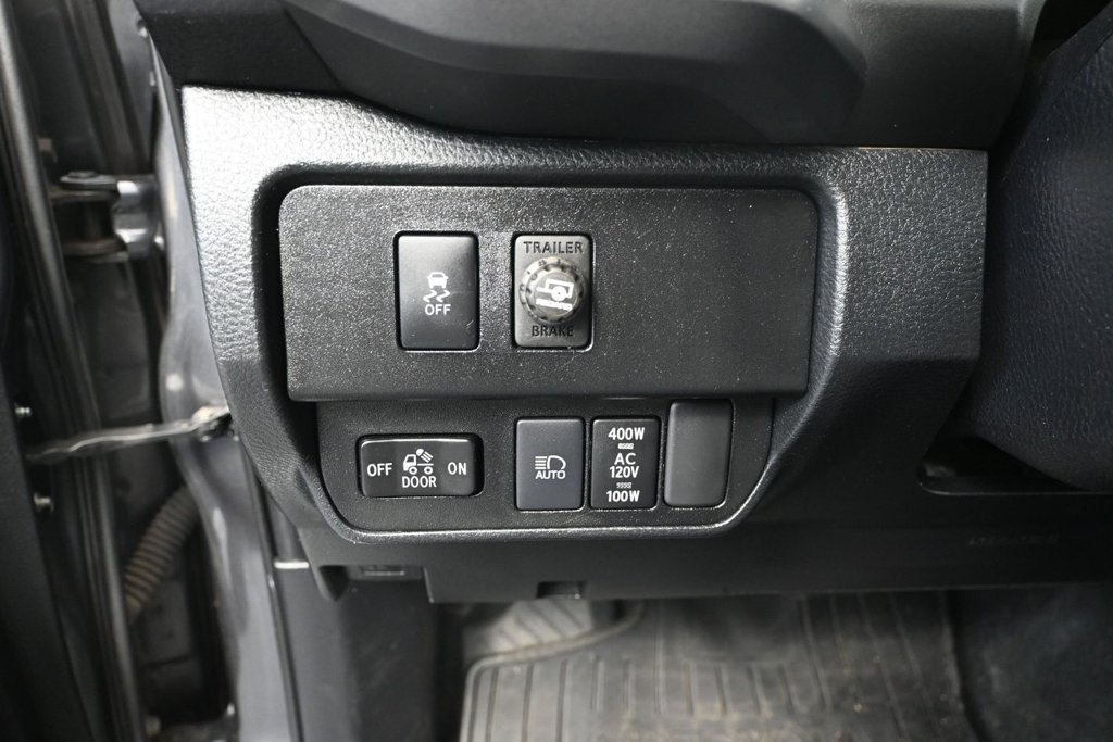 Used 2021 Toyota Tacoma TRD Sport AWD/4WD image 23