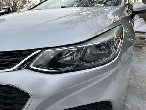 Used 2018 Chevrolet Cruze LS image 6