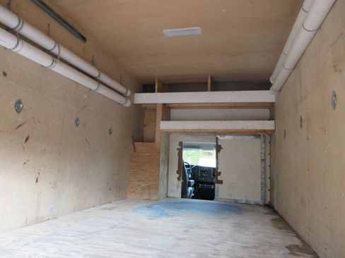 Used 2018 Chevrolet Express 3500 w/ Driver Convenience Package image 13