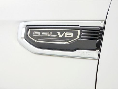 Used 2024 GMC Sierra 1500 Denali AWD/4WD image 12