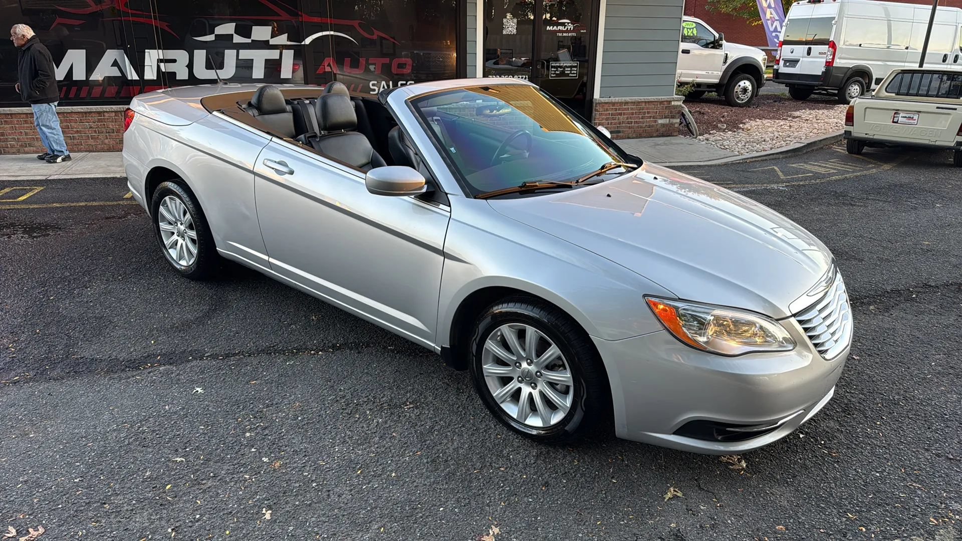 Used 2012 Chrysler 200 Touring FWD image 38