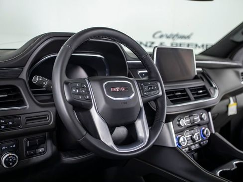 Used 2023 GMC Yukon XL SLT w/ SLT Premium Package image 28