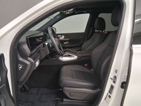 Used 2024 Mercedes-Benz GLE 350 4MATIC image 3