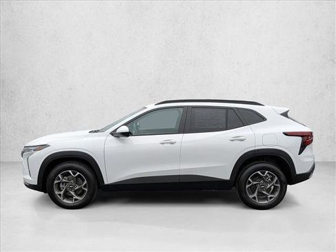 New 2026 Chevrolet Trax LT w/ Sunroof Package image 5