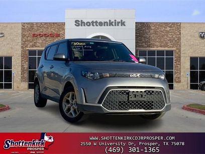 Used 2025 Kia Soul LX w/ LX Technology Package