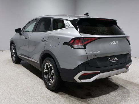 Used 2024 Kia Sportage LX image 4