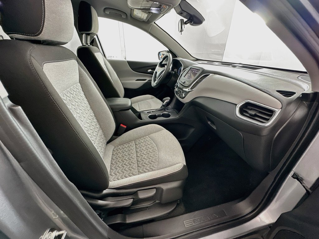 Used 2024 Chevrolet Equinox LS w/ LS Convenience Package FWD image 25