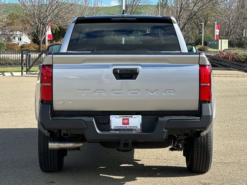 New 2026 Toyota Tacoma 4x4 Xtracab image 5