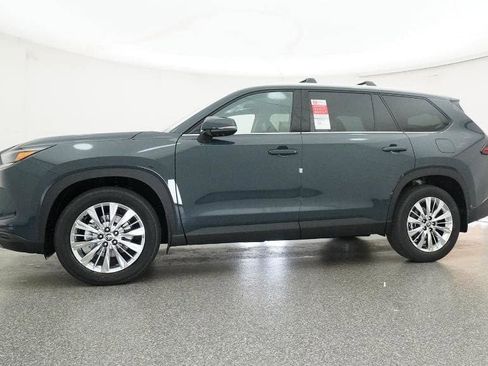 New 2026 Toyota Grand Highlander Platinum image 18