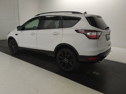 Used 2018 Ford Escape SEL w/ SEL Sport Appearance Package FWD image 3