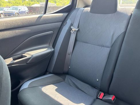 Used 2025 Nissan Versa SV FWD image 36