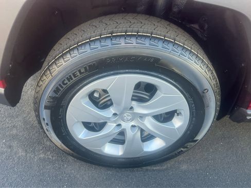 New 2025 Toyota RAV4 LE image 4