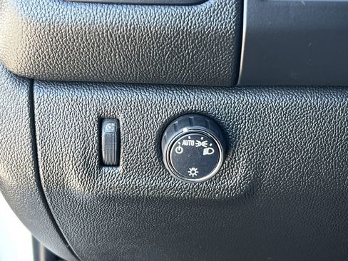 Used 2019 Chevrolet Colorado LT w/ Safety Package image 14