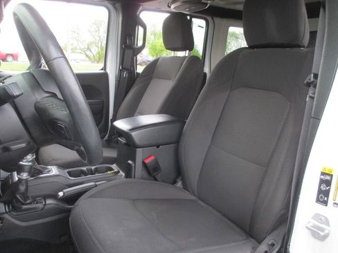 Used 2023 Jeep Wrangler Unlimited Sport image 17