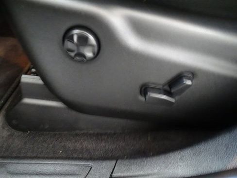 Used 2019 Jeep Grand Cherokee Altitude image 3