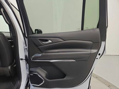 New 2026 Chevrolet Traverse RS FWD image 39