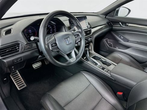 Used 2022 Honda Accord Sport image 9