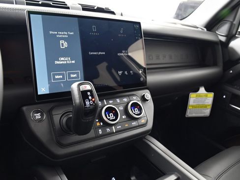 New 2026 Land Rover Defender 110 S AWD/4WD image 32