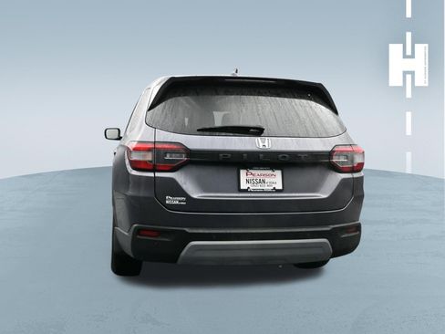 Used 2025 Honda Pilot EX-L image 2