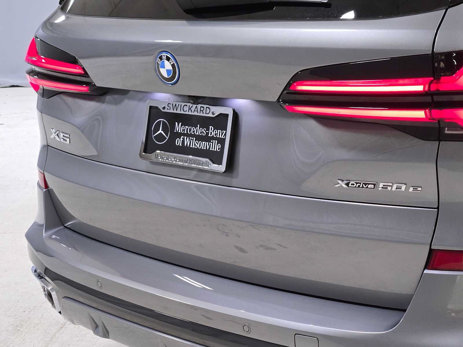 Used 2025 BMW X5 xDrive50e w/ M Sport Package AWD/4WD image 13