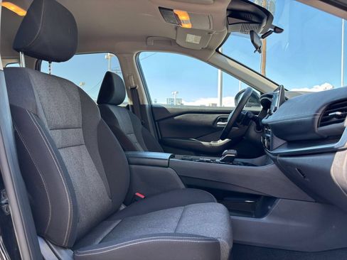 Used 2025 Nissan Rogue SV AWD/4WD image 38