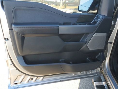 Used 2025 Ford F150 Lariat w/ Equipment Group 501A Mid image 8