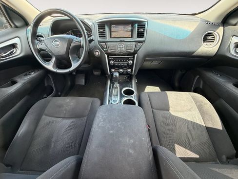 Used 2014 Nissan Pathfinder SV AWD/4WD image 12