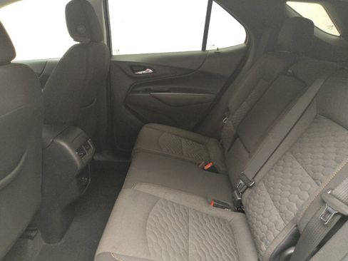 Used 2021 Chevrolet Equinox LT AWD/4WD image 18
