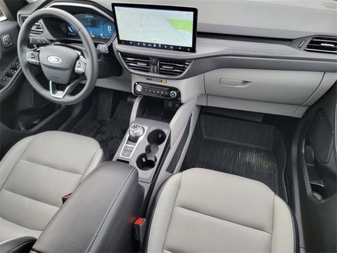 Certified 2023 Ford Escape Platinum image 38