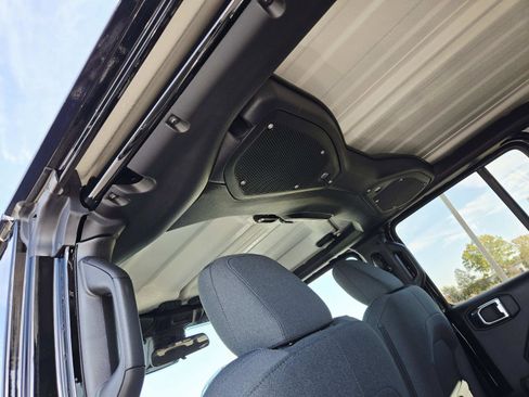 New 2026 Jeep Gladiator Sport image 13