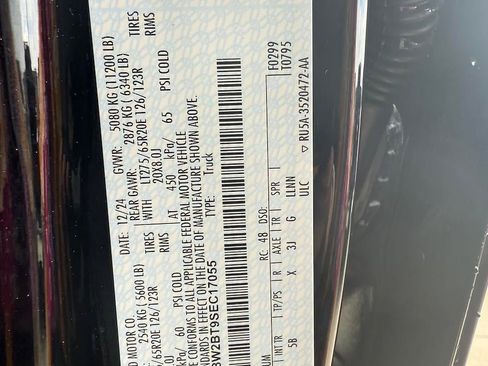 New 2025 Ford F250 Lariat w/ Black Appearance Package image 10