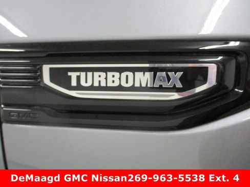 New 2026 GMC Sierra 1500 Elevation image 4