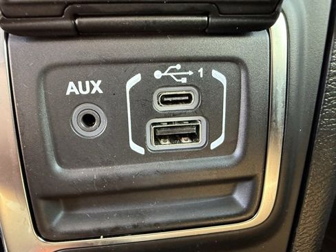 Used 2021 Jeep Wrangler Unlimited Rubicon image 25