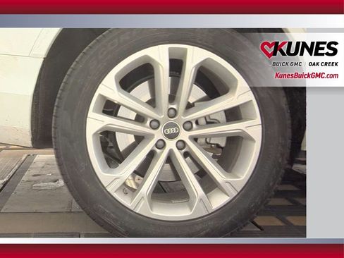 Used 2025 Audi Q7 3.0T Premium Plus image 12