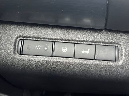 New 2026 Nissan Pathfinder SL image 25