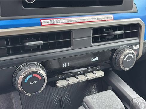 New 2025 Toyota Tacoma TRD Off-Road image 18