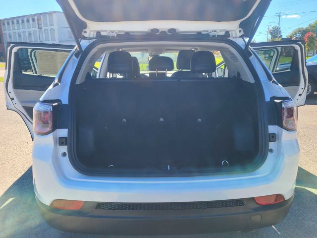 Used 2022 Jeep Compass Limited AWD/4WD image 25