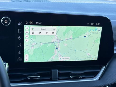 Used 2025 Chevrolet Equinox LT FWD image 19