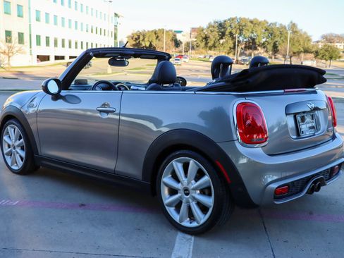 Used 2017 MINI Cooper S image 8