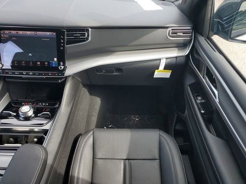 New 2026 Jeep Grand Wagoneer Limited AWD/4WD image 19