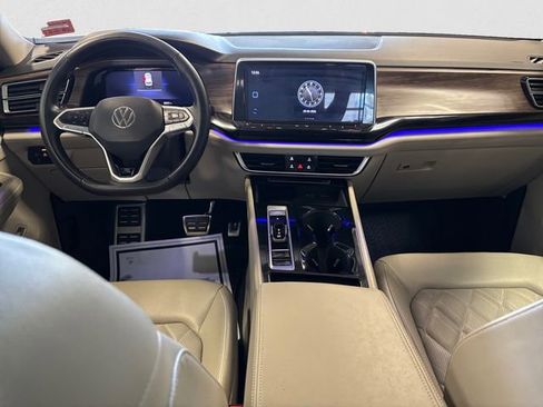 Used 2024 Volkswagen Atlas SEL Premium R-Line image 11