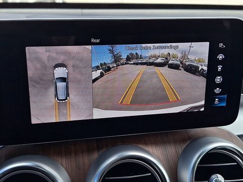 Used 2022 Mercedes-Benz GLC 300 4MATIC image 22