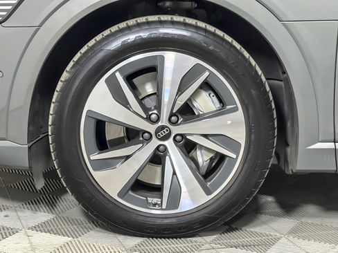 Used 2024 Audi Q8 e-tron Prestige w/ Prestige Package AWD/4WD image 26