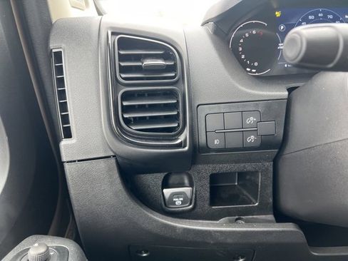 Used 2025 RAM ProMaster 2500 w/ Crew Van Package image 16