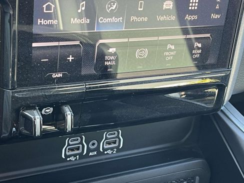 New 2025 RAM 2500 Laramie image 21