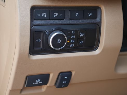 Certified 2024 Ford F250 Lariat w/ Lariat Ultimate Package AWD/4WD image 6