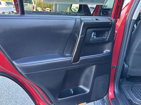 Used 2022 Toyota 4Runner TRD Off-Road image 15