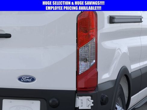 New 2026 Ford Transit 250 148 Medium Roof Extended AWD image 21