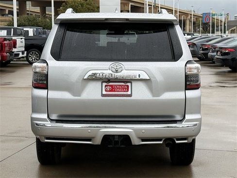 Used 2022 Toyota 4Runner Limited image 5