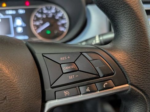 Used 2025 Nissan Versa SV FWD image 17